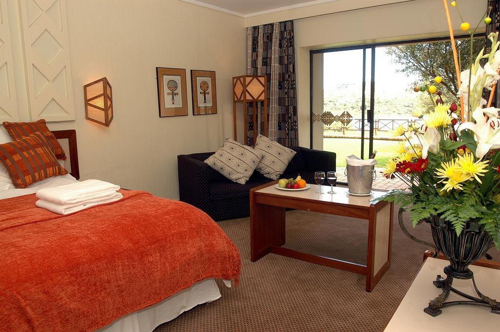 Groothoek Black Mountain Leisure And Conference Hotel מראה חיצוני תמונה