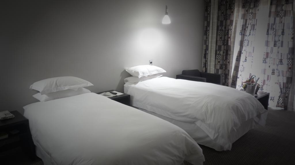 Groothoek Black Mountain Leisure And Conference Hotel מראה חיצוני תמונה