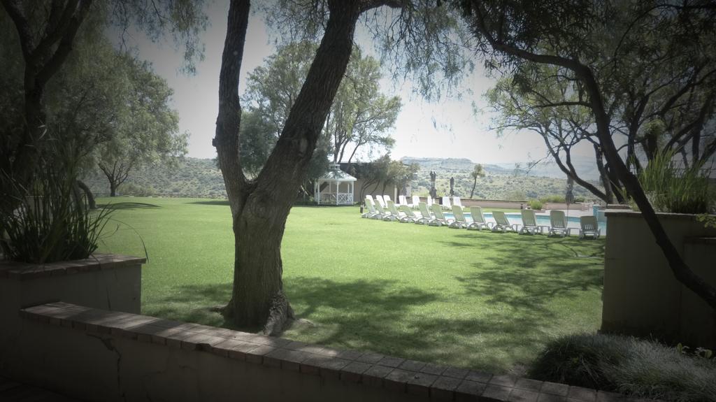 Groothoek Black Mountain Leisure And Conference Hotel מראה חיצוני תמונה