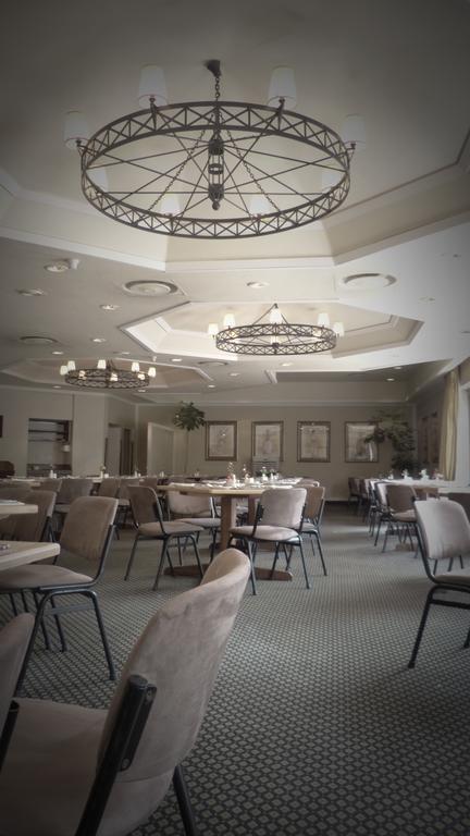 Groothoek Black Mountain Leisure And Conference Hotel מראה חיצוני תמונה