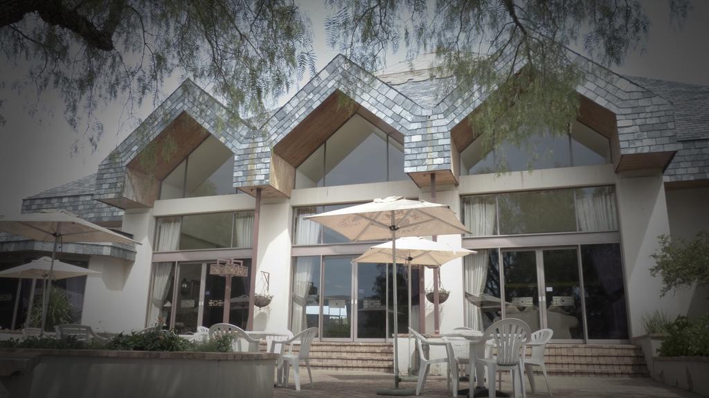 Groothoek Black Mountain Leisure And Conference Hotel מראה חיצוני תמונה