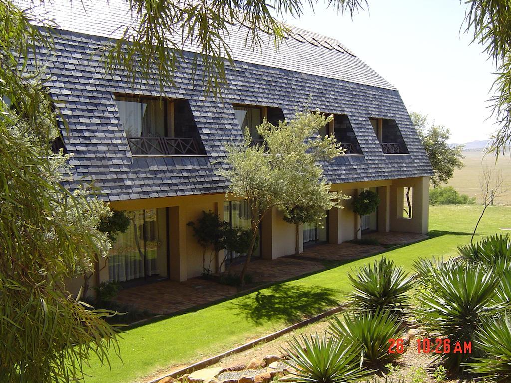 Groothoek Black Mountain Leisure And Conference Hotel מראה חיצוני תמונה