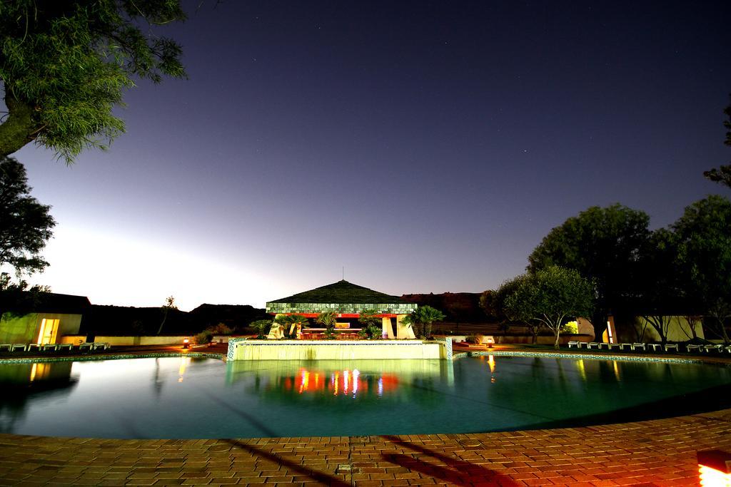Groothoek Black Mountain Leisure And Conference Hotel מראה חיצוני תמונה