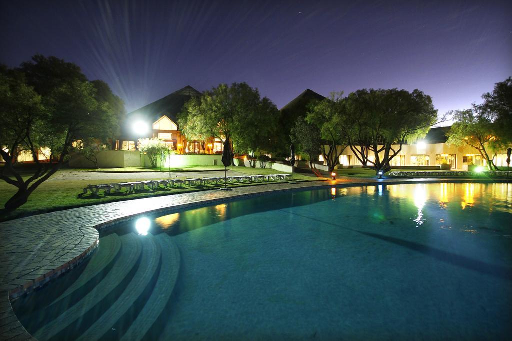 Groothoek Black Mountain Leisure And Conference Hotel מראה חיצוני תמונה