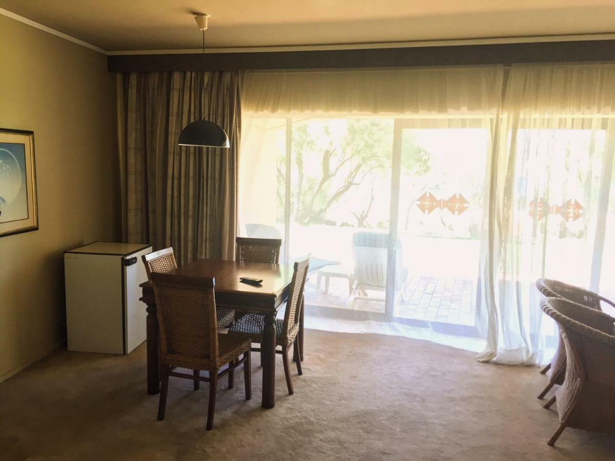 Groothoek Black Mountain Leisure And Conference Hotel מראה חיצוני תמונה