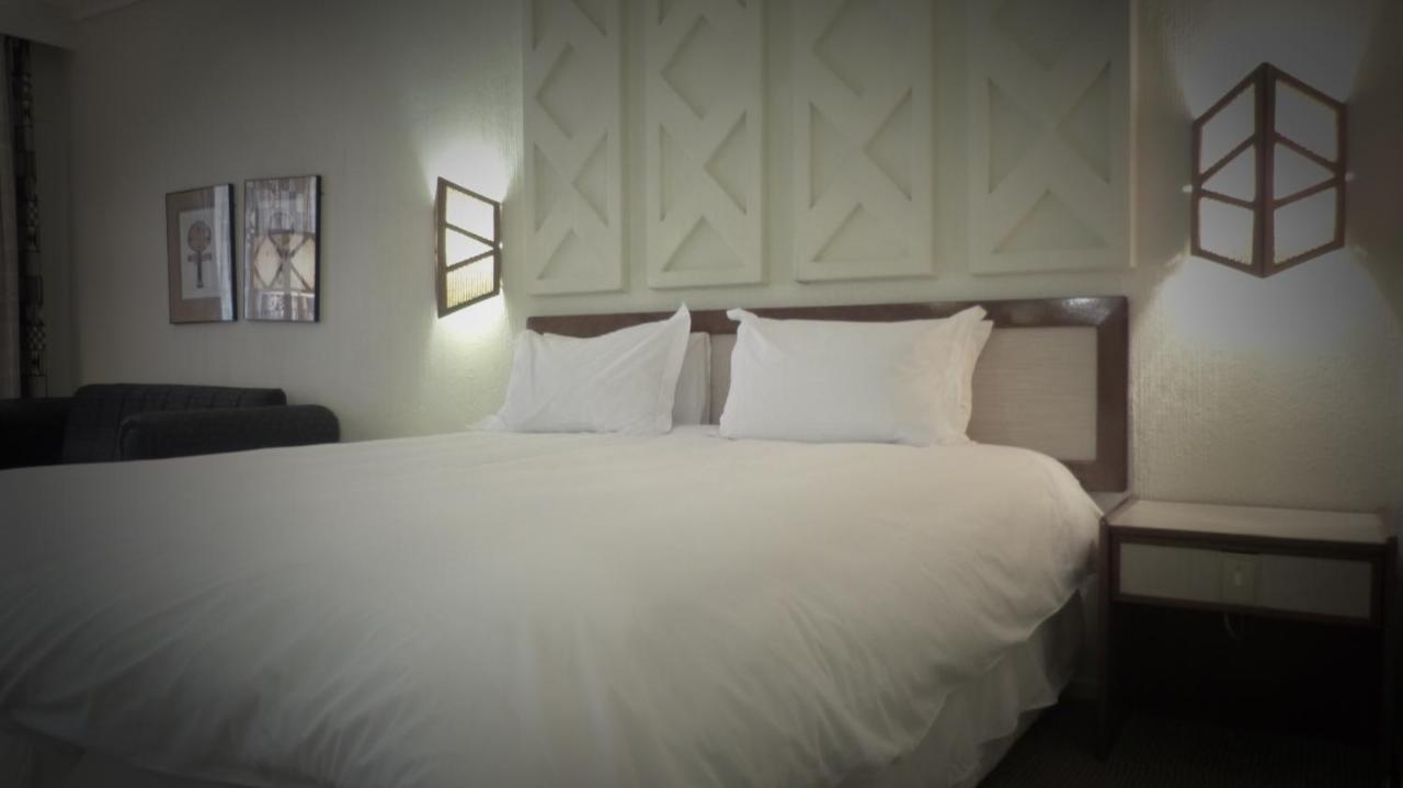 Groothoek Black Mountain Leisure And Conference Hotel מראה חיצוני תמונה
